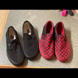 2 pairs of men vans